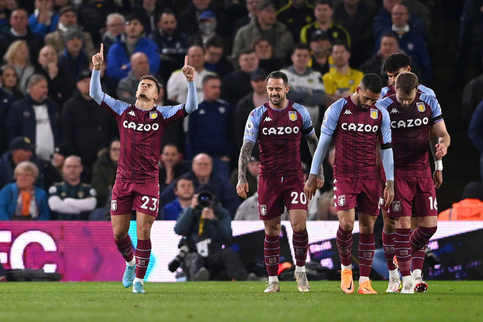 英超|阿仙奴中場直紅被逐惹爭議 阿迪達望賽會主動收回紅牌.