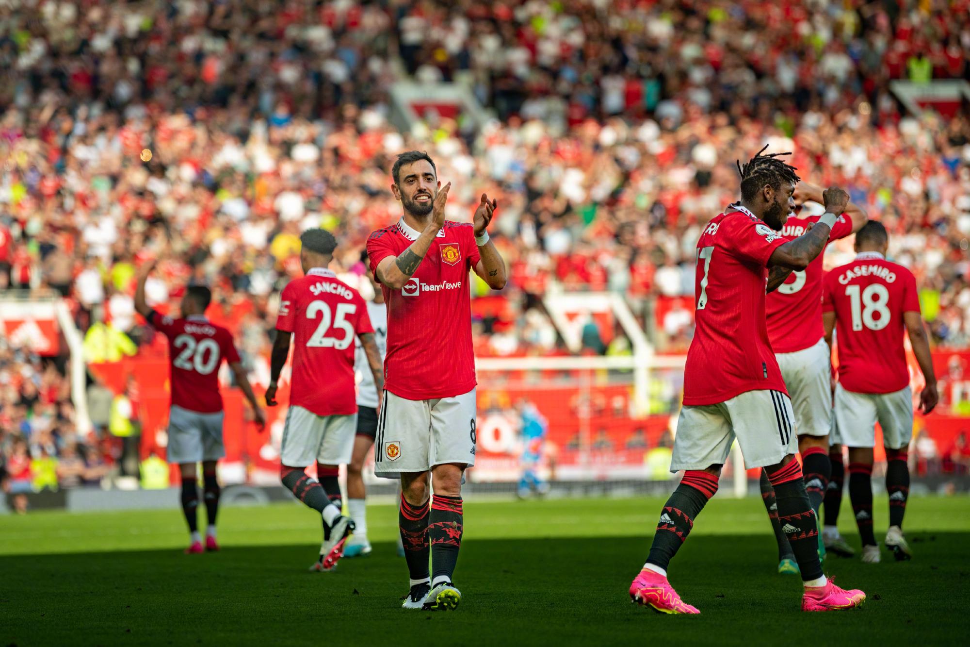 是新欢?八卦媒体拍到瓜迪奥拉与一名神秘女子共进午餐.